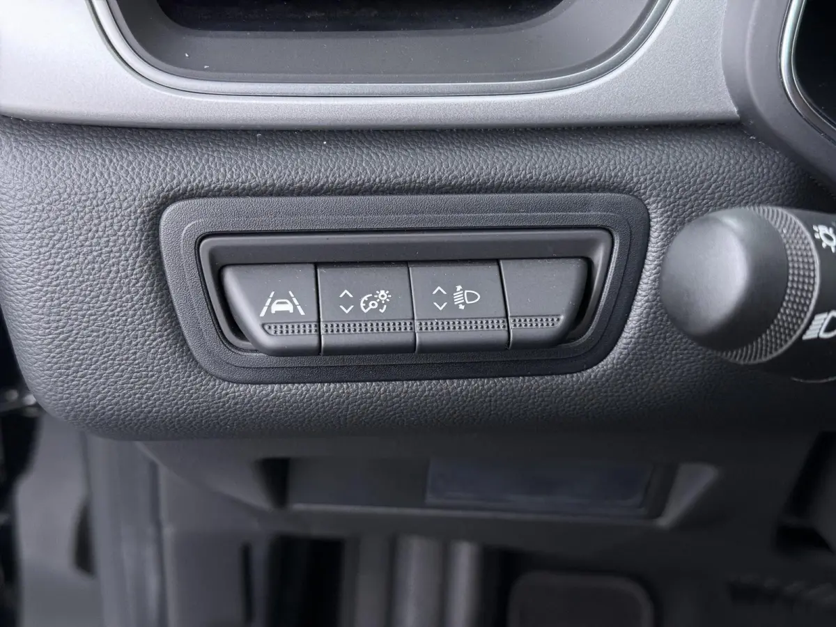 techno E-Tech hybride 145 | Automaat | Groot Navigatie | Parkeercamera | Apple CarPlay/Android Auto |