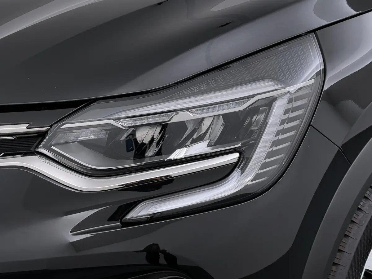 techno E-Tech hybride 145 | Automaat | Groot Navigatie | Parkeercamera | Apple CarPlay/Android Auto |