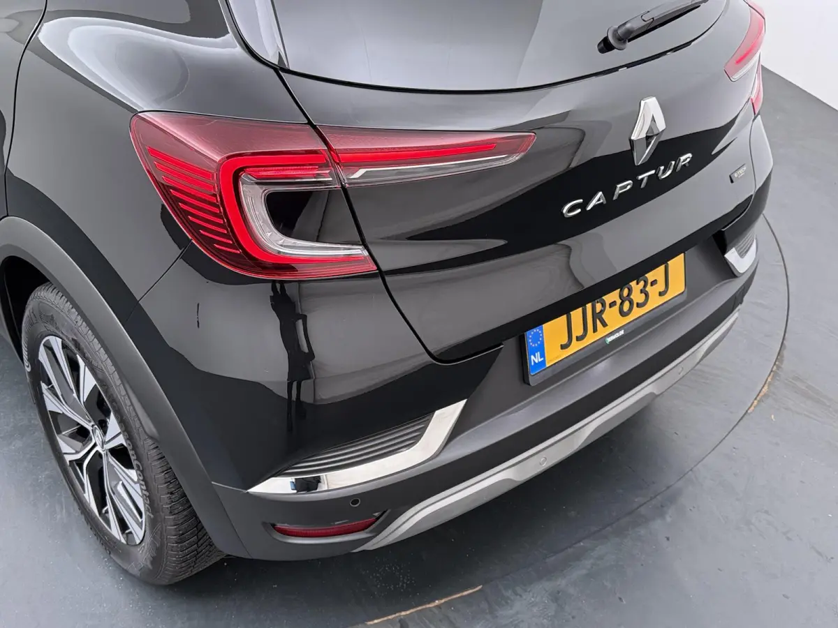 techno E-Tech hybride 145 | Automaat | Groot Navigatie | Parkeercamera | Apple CarPlay/Android Auto |