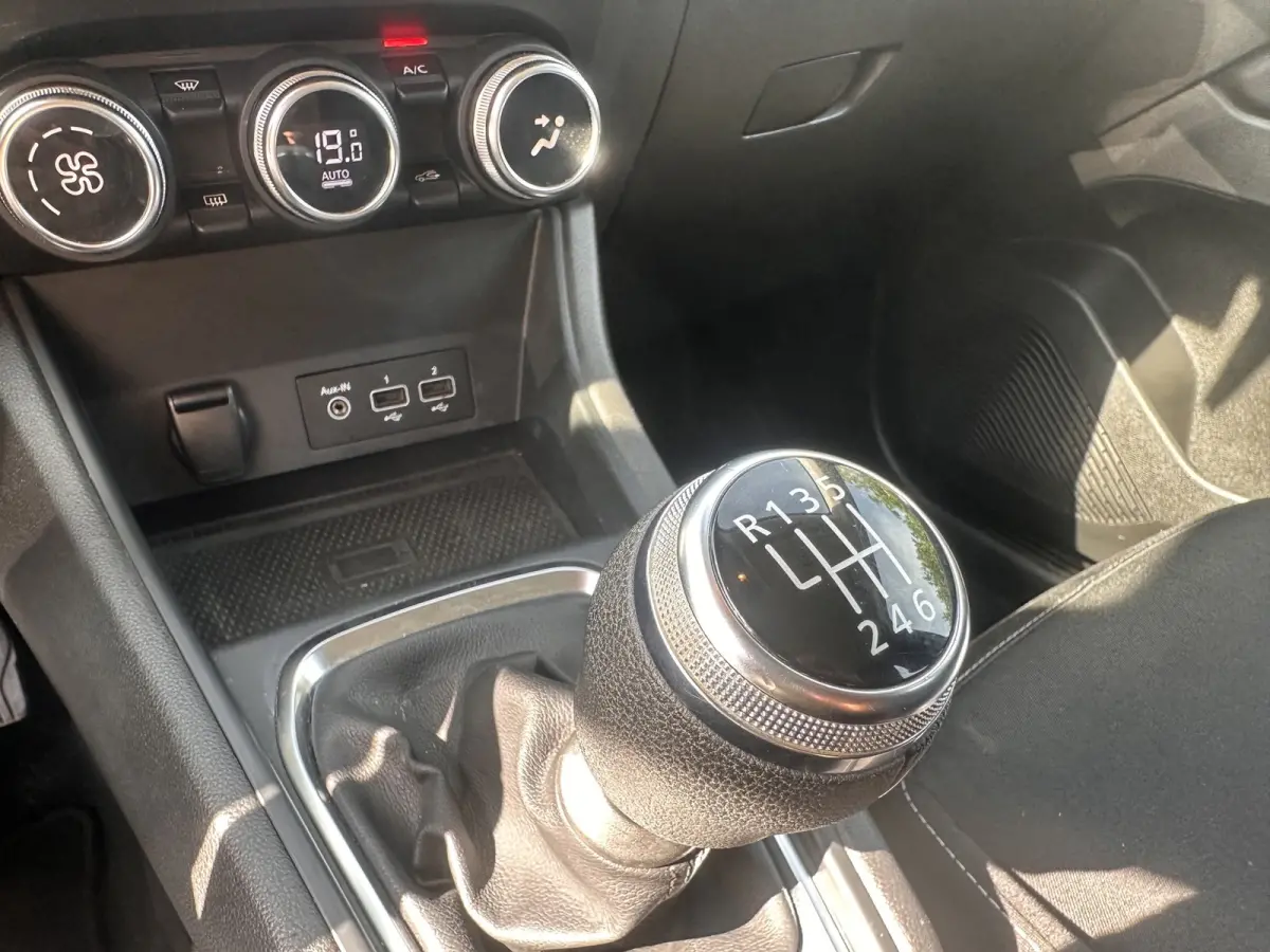 1.0 TCe|91pk|Camera|Clima|Cruise Control
