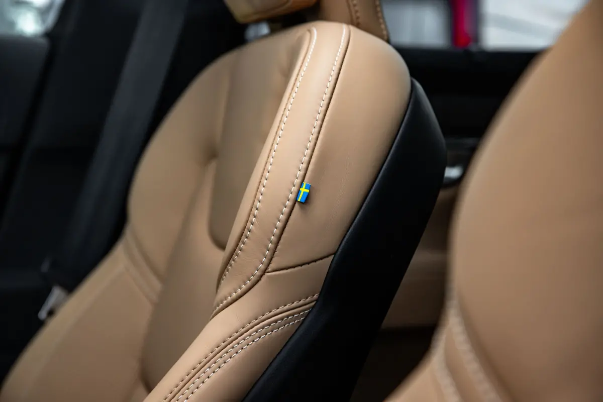 2.0 T8 Plug-in hybrid AWD Ultra Dark | Panoramadak | 360 Camera | Bowers & Wilkins | Stoelventilatie | Leder