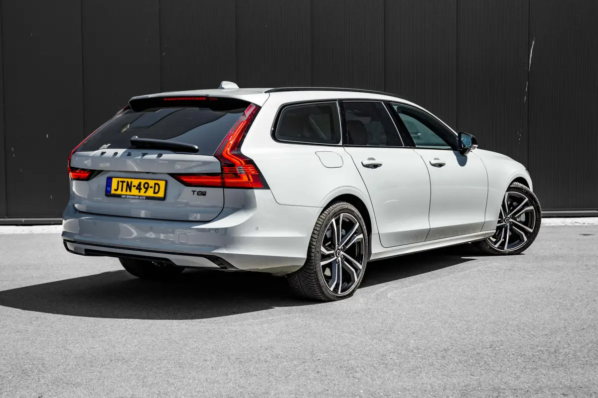2.0 T8 Plug-in hybrid AWD Ultra Dark | Panoramadak | 360 Camera | Bowers & Wilkins | Stoelventilatie | Leder