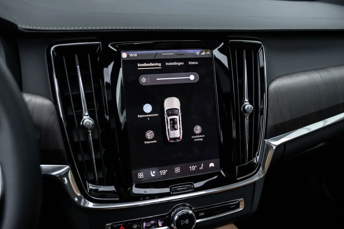 2.0 T8 Plug-in hybrid AWD Ultra Dark | Panoramadak | 360 Camera | Bowers & Wilkins | Stoelventilatie | Leder