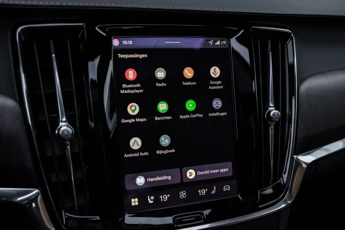 2.0 T8 Plug-in hybrid AWD Ultra Dark | Panoramadak | 360 Camera | Bowers & Wilkins | Stoelventilatie | Leder