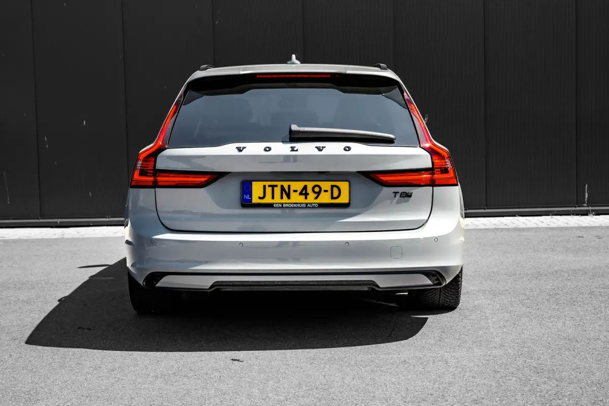 2.0 T8 Plug-in hybrid AWD Ultra Dark | Panoramadak | 360 Camera | Bowers & Wilkins | Stoelventilatie | Leder