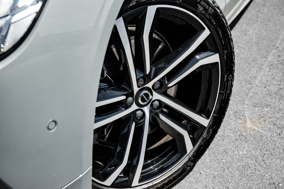 2.0 T8 Plug-in hybrid AWD Ultra Dark | Panoramadak | 360 Camera | Bowers & Wilkins | Stoelventilatie | Leder