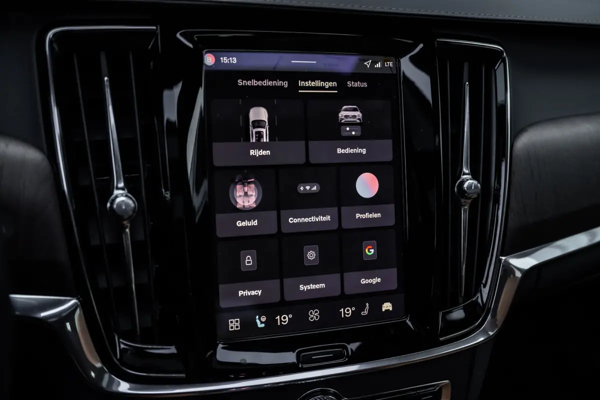 2.0 T8 Plug-in hybrid AWD Ultra Dark | Panoramadak | 360 Camera | Bowers & Wilkins | Stoelventilatie | Leder