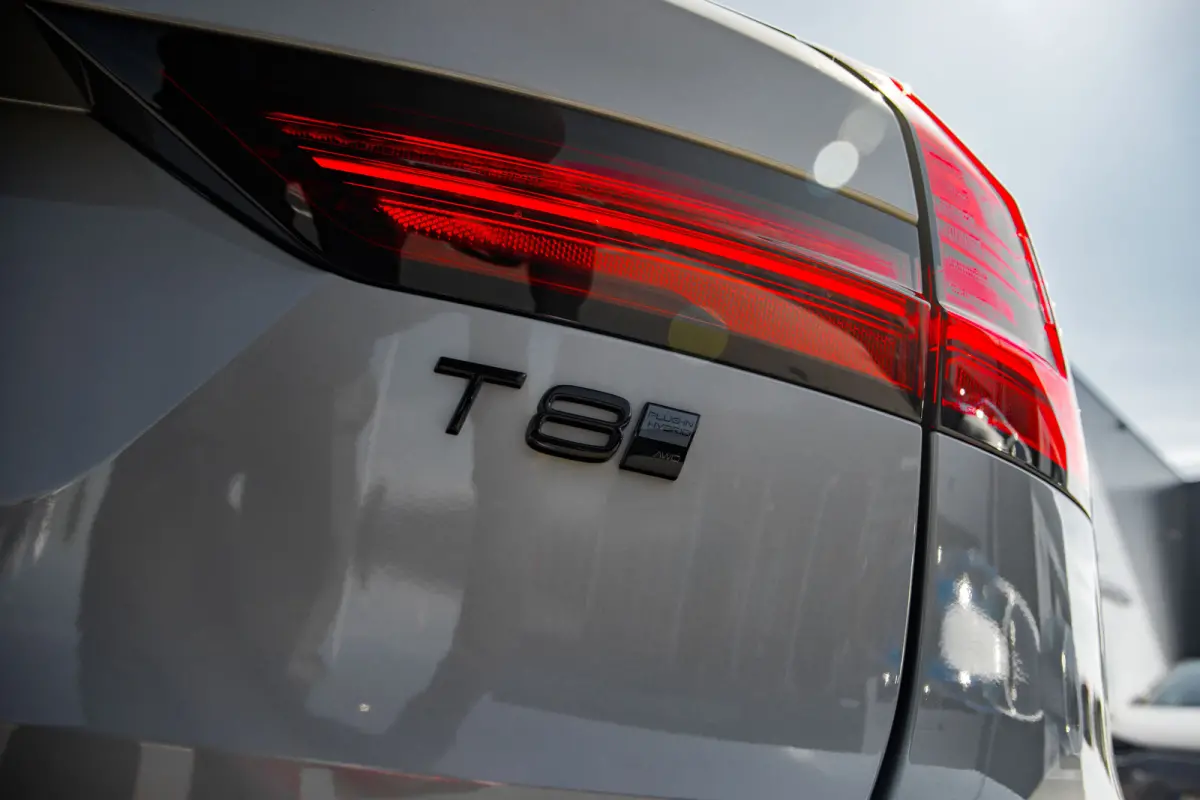 2.0 T8 Plug-in hybrid AWD Ultra Dark | Panoramadak | 360 Camera | Bowers & Wilkins | Stoelventilatie | Leder