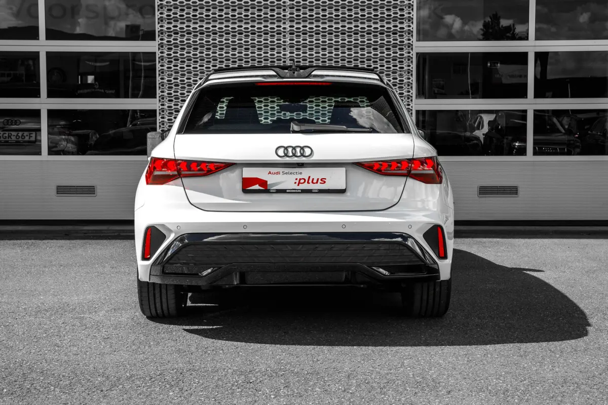 45 TFSI e S edition Competition | Carbon Spoiler | Panoramadak | Stoelverwarming | Achteruitrijcamera |