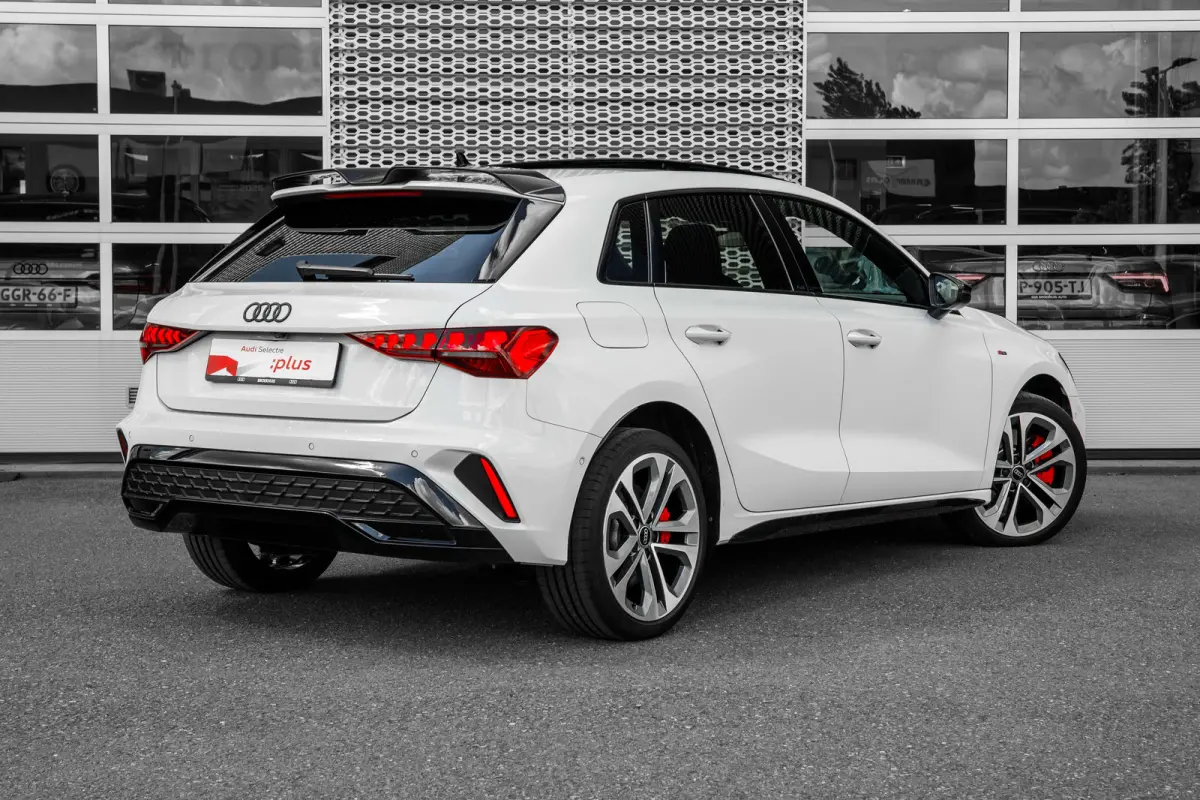 45 TFSI e S edition Competition | Carbon Spoiler | Panoramadak | Stoelverwarming | Achteruitrijcamera |
