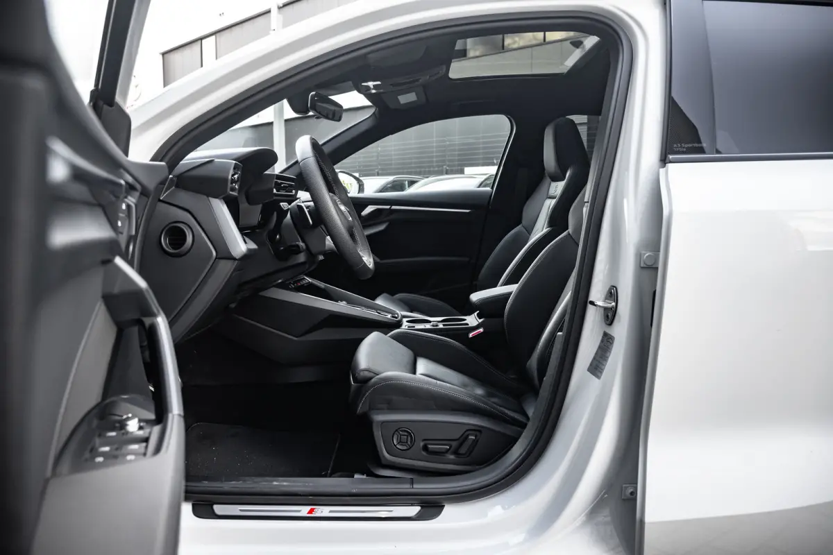 45 TFSI e S edition Competition | Carbon Spoiler | Panoramadak | Stoelverwarming | Achteruitrijcamera |