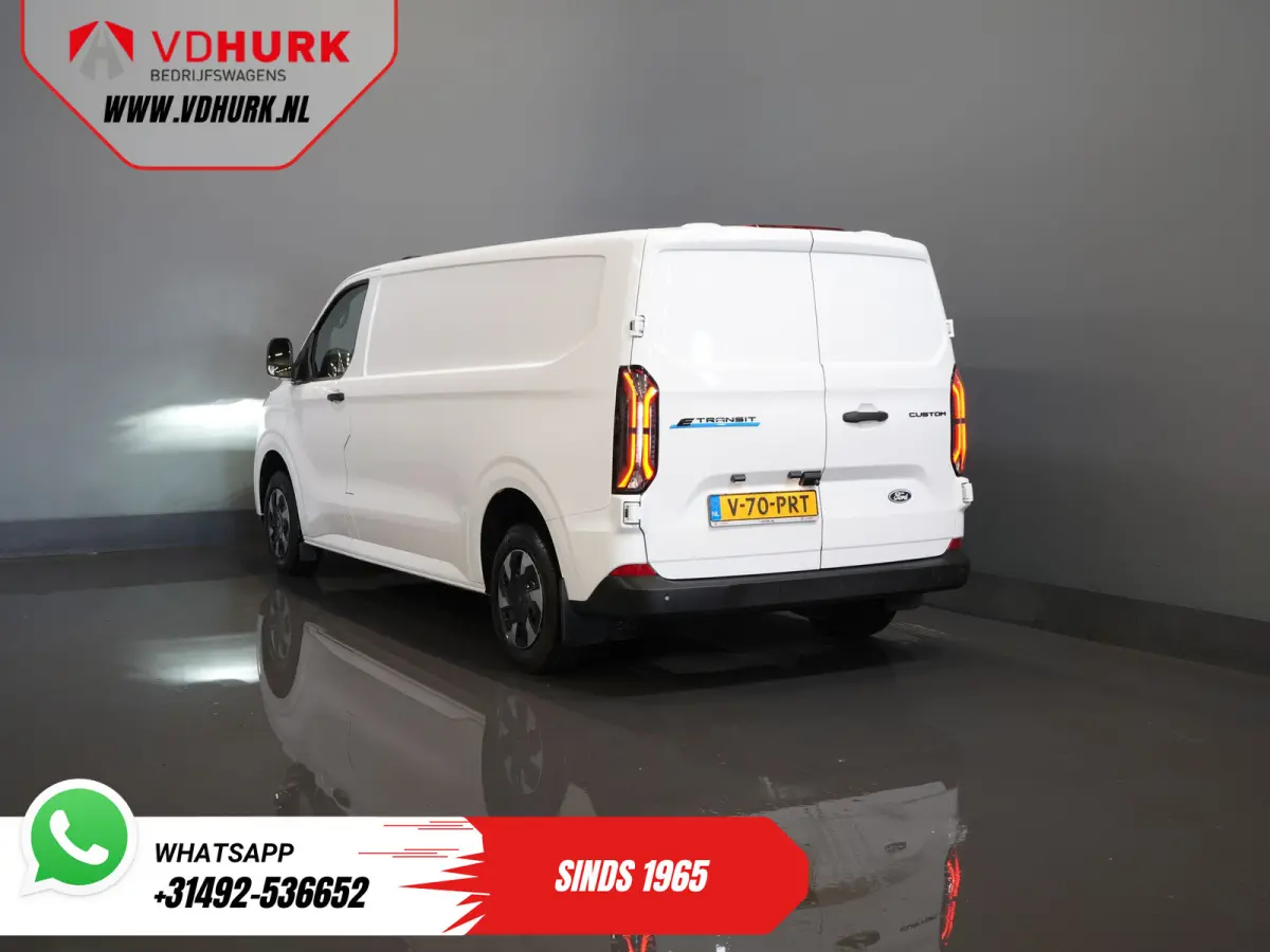 L2 330 km WLTP Garantie t/m 2028/ LED/ Snellader/ Standkachel/ Stoelverw./ Stuurverw./ Carplay/ Camera/ PDC/ Climate/ Cruise