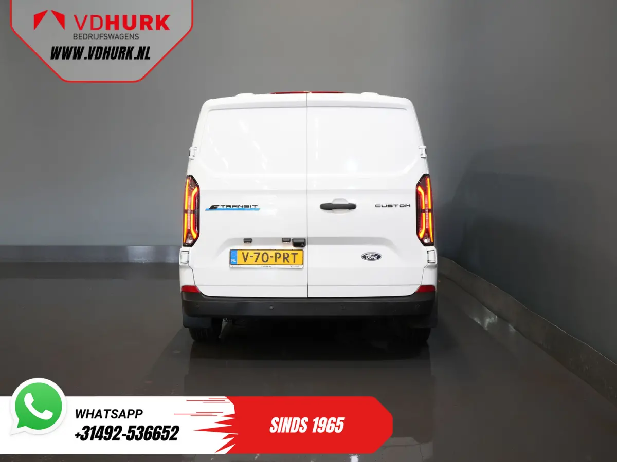 L2 330 km WLTP Garantie t/m 2028/ LED/ Snellader/ Standkachel/ Stoelverw./ Stuurverw./ Carplay/ Camera/ PDC/ Climate/ Cruise