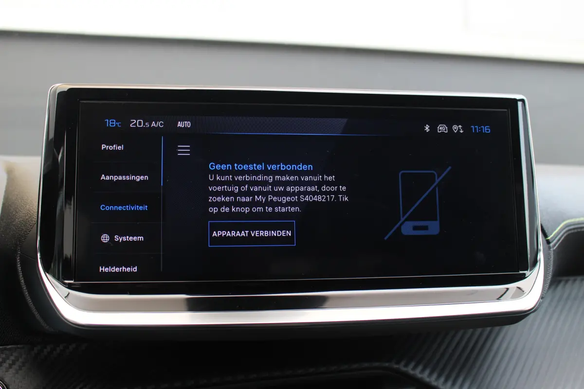 1.2 Hybrid 145 e-DCS6 GT | Adap. Cruise C. | 360 Camera | Navi | Dodehoeksens. | Full-LED | Climate C. | KeyLess | PDC V&A | CarPlay | 17" LMV | Privacy Glass | Adap. Cruise C. | 360 Camera 