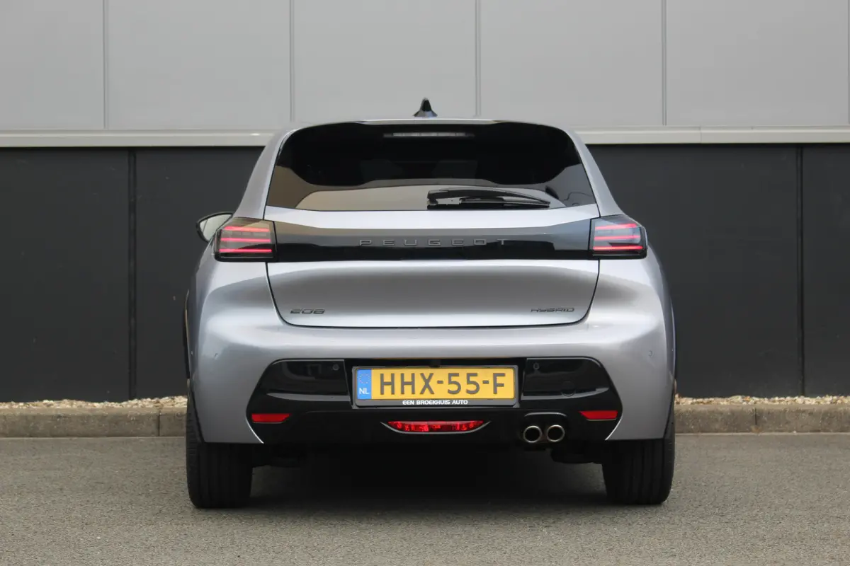 1.2 Hybrid 145 e-DCS6 GT | Adap. Cruise C. | 360 Camera | Navi | Dodehoeksens. | Full-LED | Climate C. | KeyLess | PDC V&A | CarPlay | 17" LMV | Privacy Glass | Adap. Cruise C. | 360 Camera 