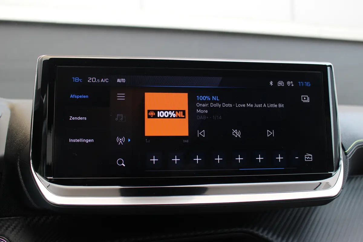 1.2 Hybrid 145 e-DCS6 GT | Adap. Cruise C. | 360 Camera | Navi | Dodehoeksens. | Full-LED | Climate C. | KeyLess | PDC V&A | CarPlay | 17" LMV | Privacy Glass | Adap. Cruise C. | 360 Camera 