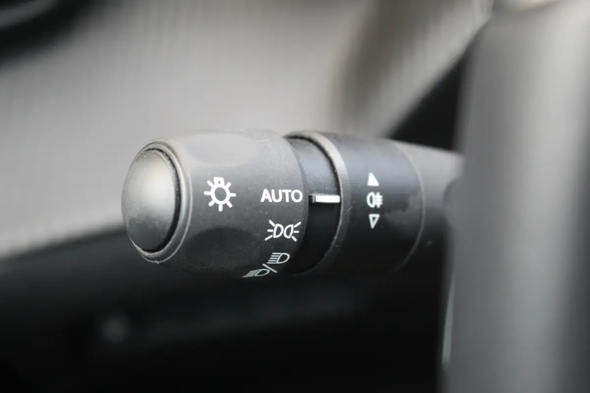 1.2 Hybrid 145 e-DCS6 GT | Adap. Cruise C. | 360 Camera | Navi | Dodehoeksens. | Full-LED | Climate C. | KeyLess | PDC V&A | CarPlay | 17" LMV | Privacy Glass | Adap. Cruise C. | 360 Camera 