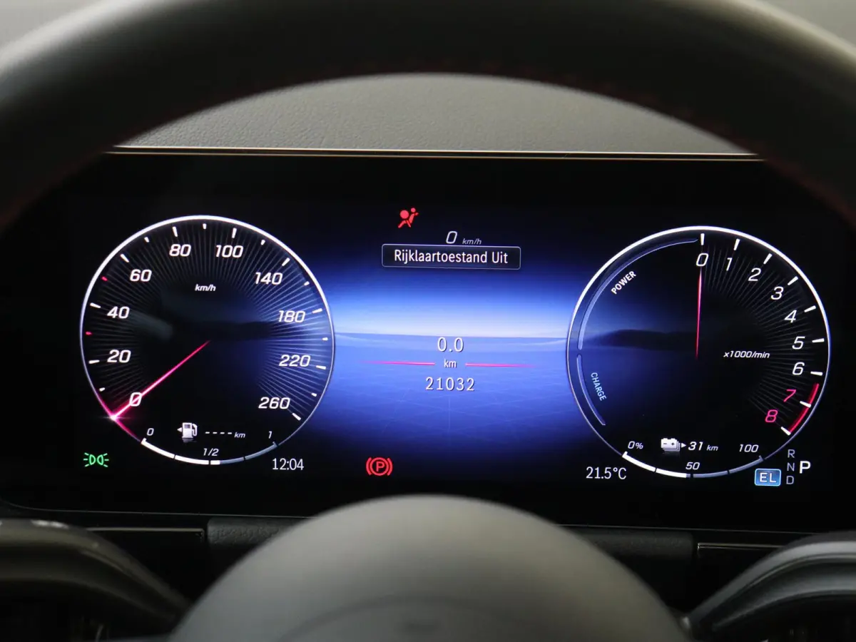 250 e Business Solution AMG Panoramadak / Keyless / Nightpakket / Parkeercamera / 19'' Multispaak / Stoelverwaming /