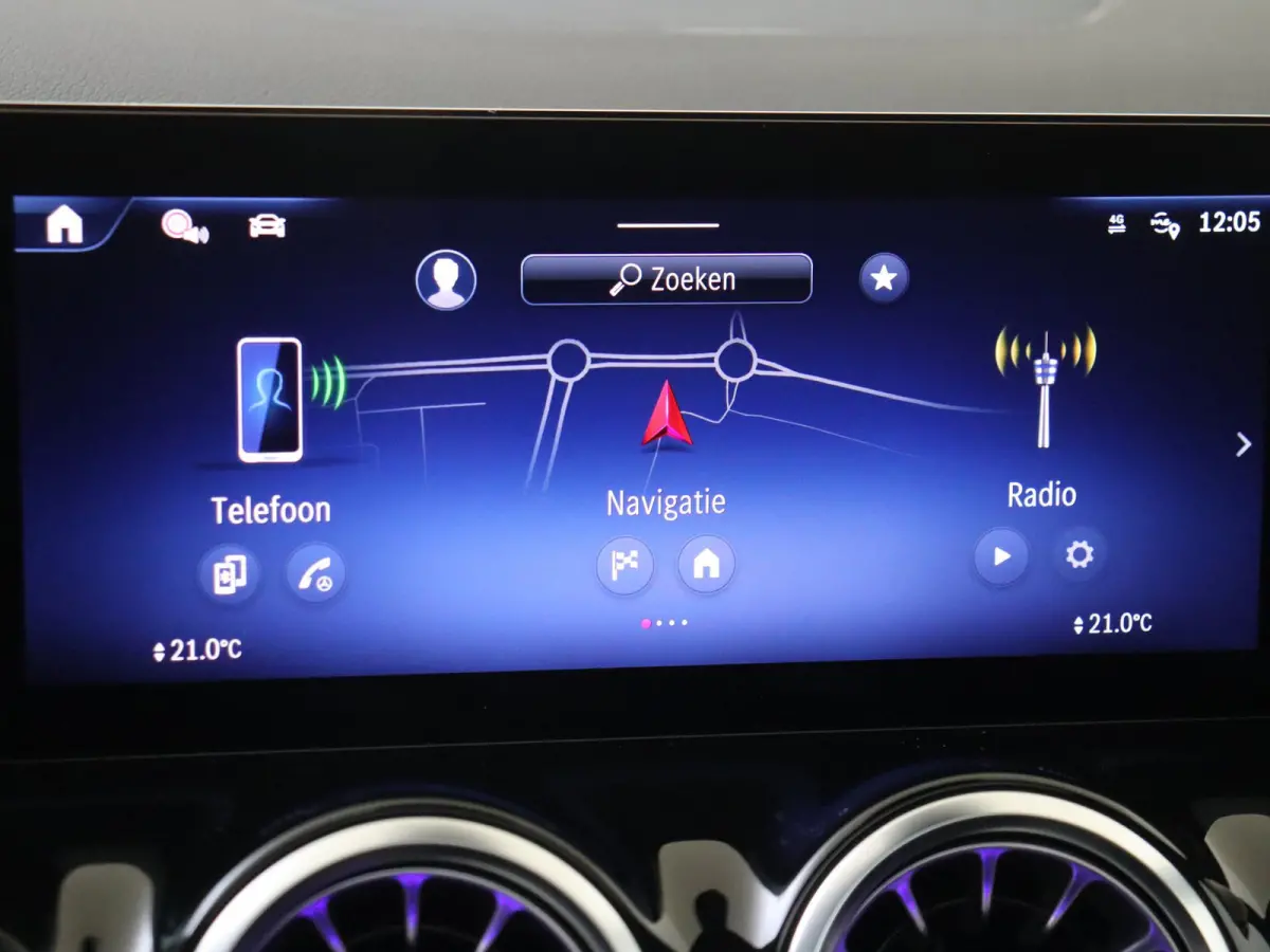 250 e Business Solution AMG Panoramadak / Keyless / Nightpakket / Parkeercamera / 19'' Multispaak / Stoelverwaming /