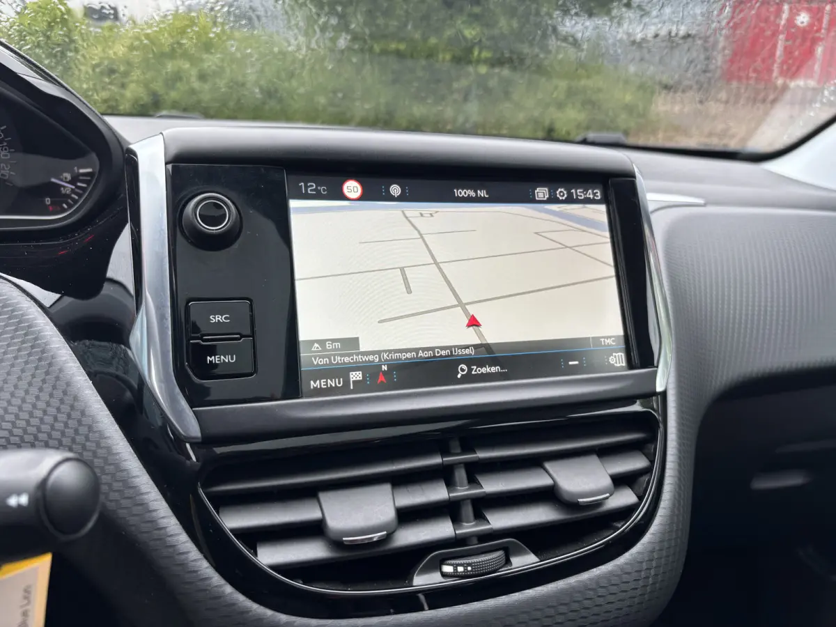1.2 PureTech Blue Lion GARANTIE/AUTOMAAT/PANORAMADAK/CARPLAY/CLIMA/PDC/LICHTMETAAL rijklaarprijs!