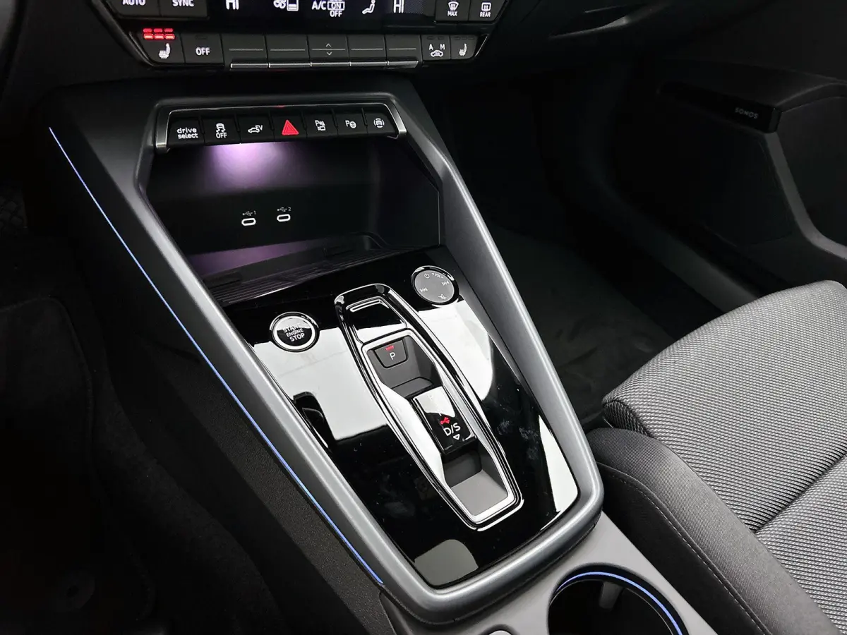 40 TFSI e Advanced 204 PK | SONOS | Panoramadak | Stoelverwarming | Standkachel |