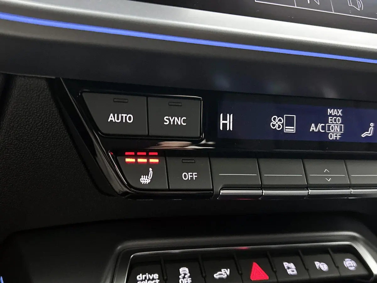 40 TFSI e Advanced 204 PK | SONOS | Panoramadak | Stoelverwarming | Standkachel |
