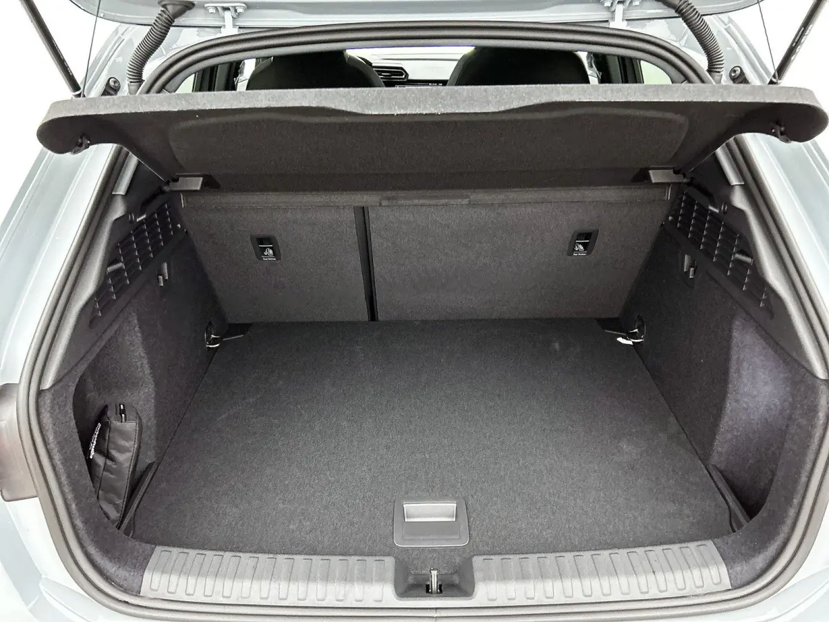 40 TFSI e Advanced 204 PK | SONOS | Panoramadak | Stoelverwarming | Standkachel |