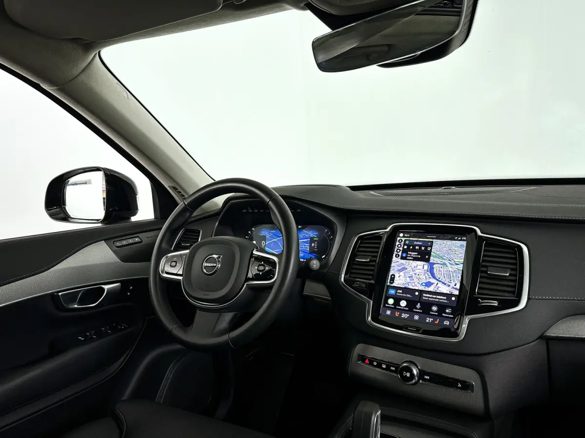 T8 Recharge AWD Ultimate Dark | Panoramadak | 360° camera | Luchtvering | Head-up display | Harman Kardon | Stoel- en Stuurverwarming | Trekhaak