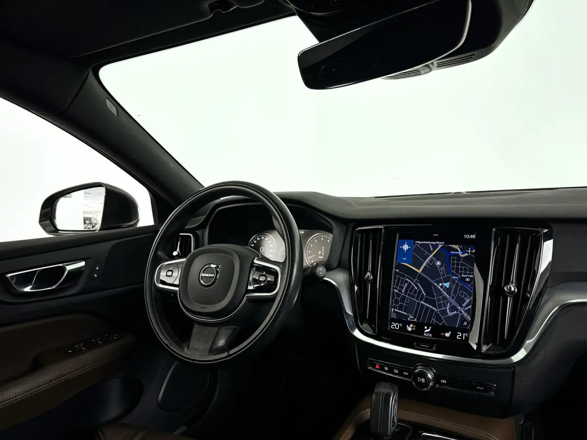 T8 Recharge AWD Business Pro | Parkeercamera | Stoel- en Stuurverwarming | Cruise control | Trekhaak