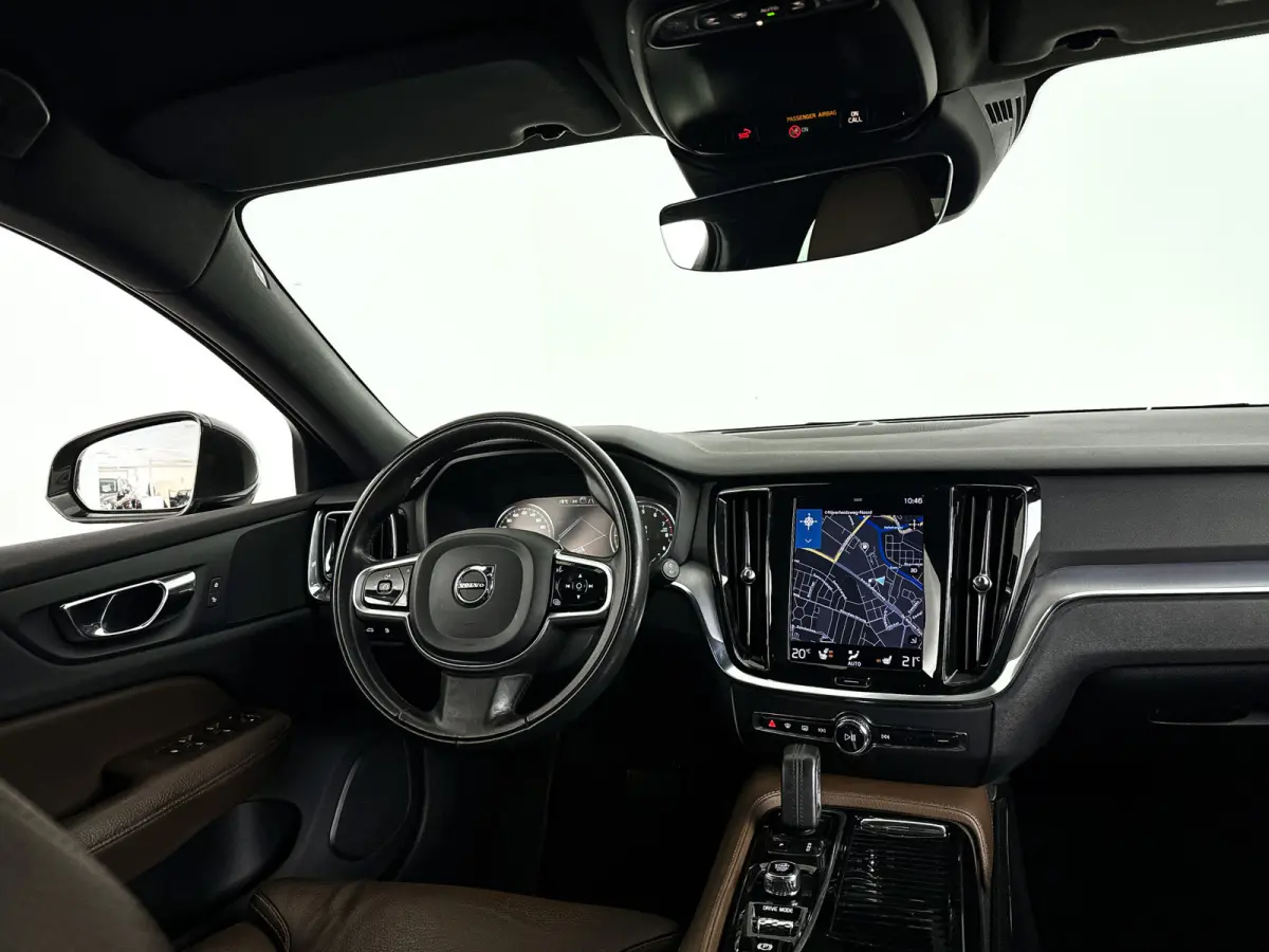 T8 Recharge AWD Business Pro | Parkeercamera | Stoel- en Stuurverwarming | Cruise control | Trekhaak
