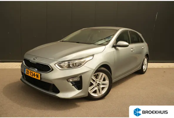 1.0 T-GDi 120pk DynamicLine | Navigatie | Cruise Control | Camera | Climate Control