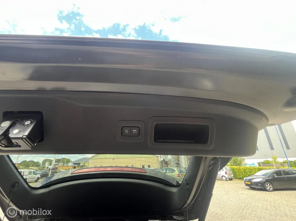 2.0 e-SkyActiv-X M Hybrid Luxury