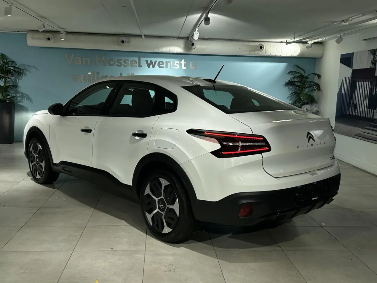 1.2 Puretech 100 You | Parkeersensoren |  Apple Carplay/Android Auto | Climate control