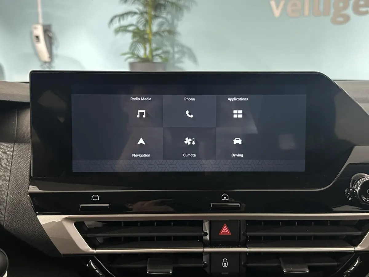 1.2 Puretech 100 You | Parkeersensoren |  Apple Carplay/Android Auto | Climate control