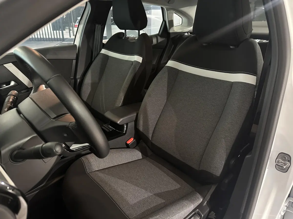 1.2 Puretech 100 You | Parkeersensoren |  Apple Carplay/Android Auto | Climate control