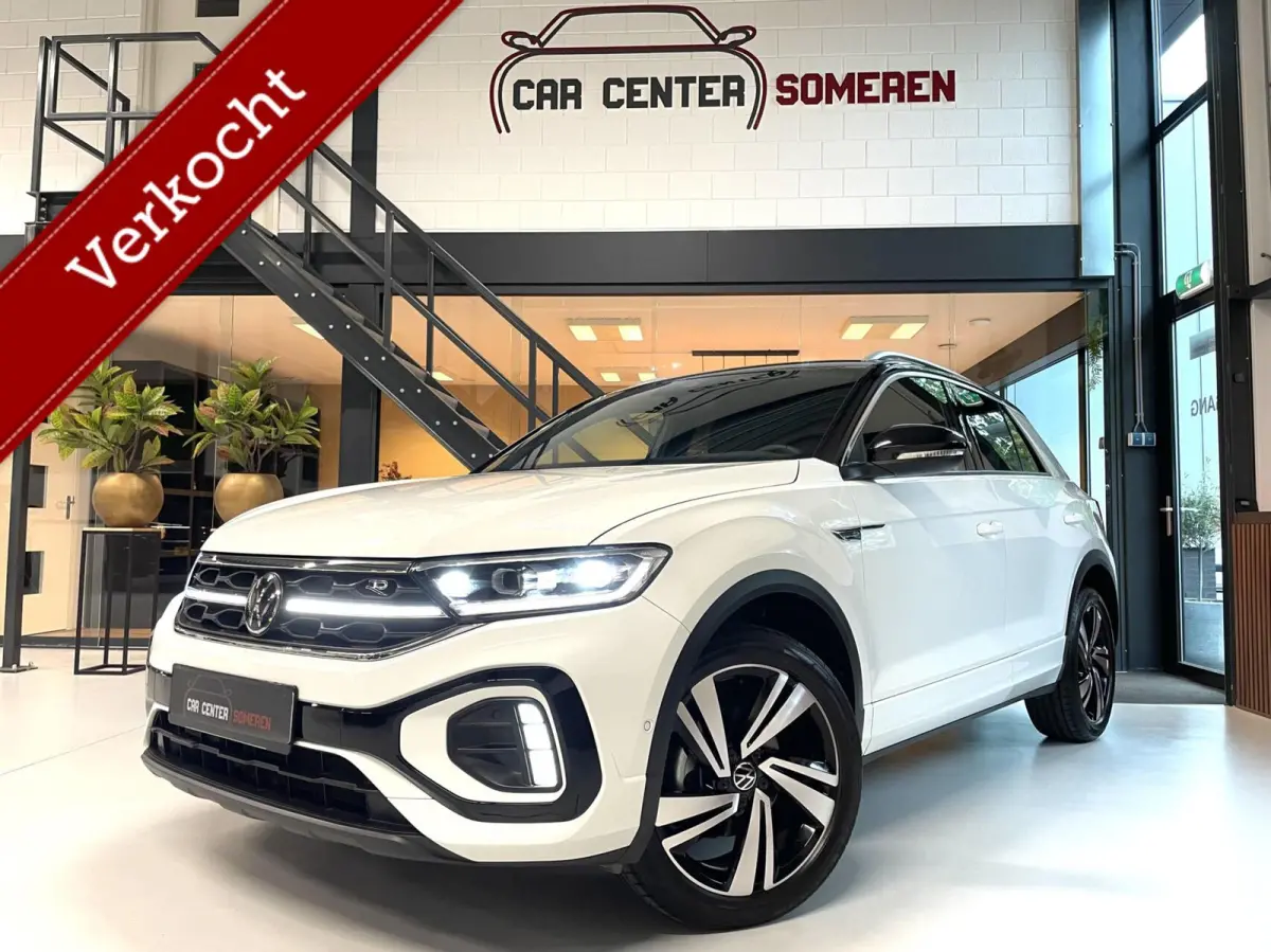 1.5 TSI R-Line Business+/ Cam/ Keyless/ IQ LED/ CarPlay/ 18''LMV