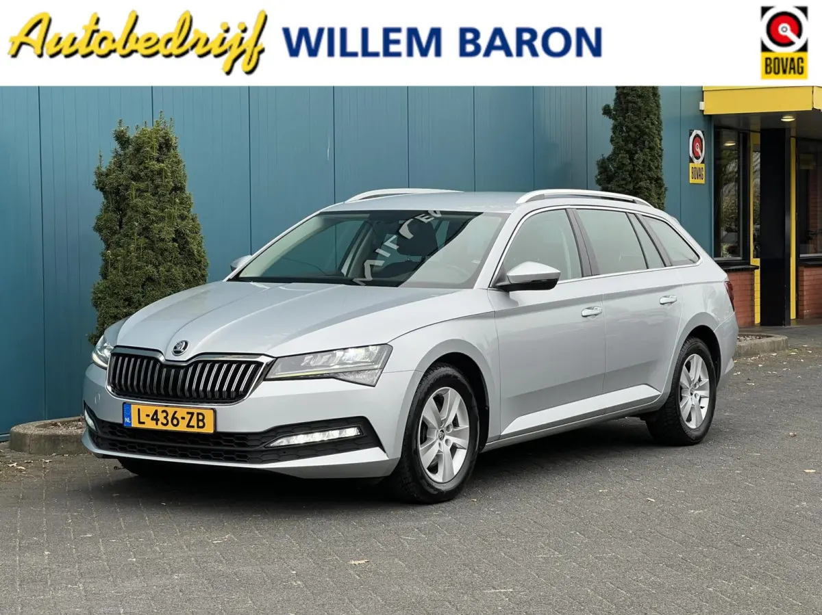 Škoda Superb Combi 2021 Benzine Automatisch leasen