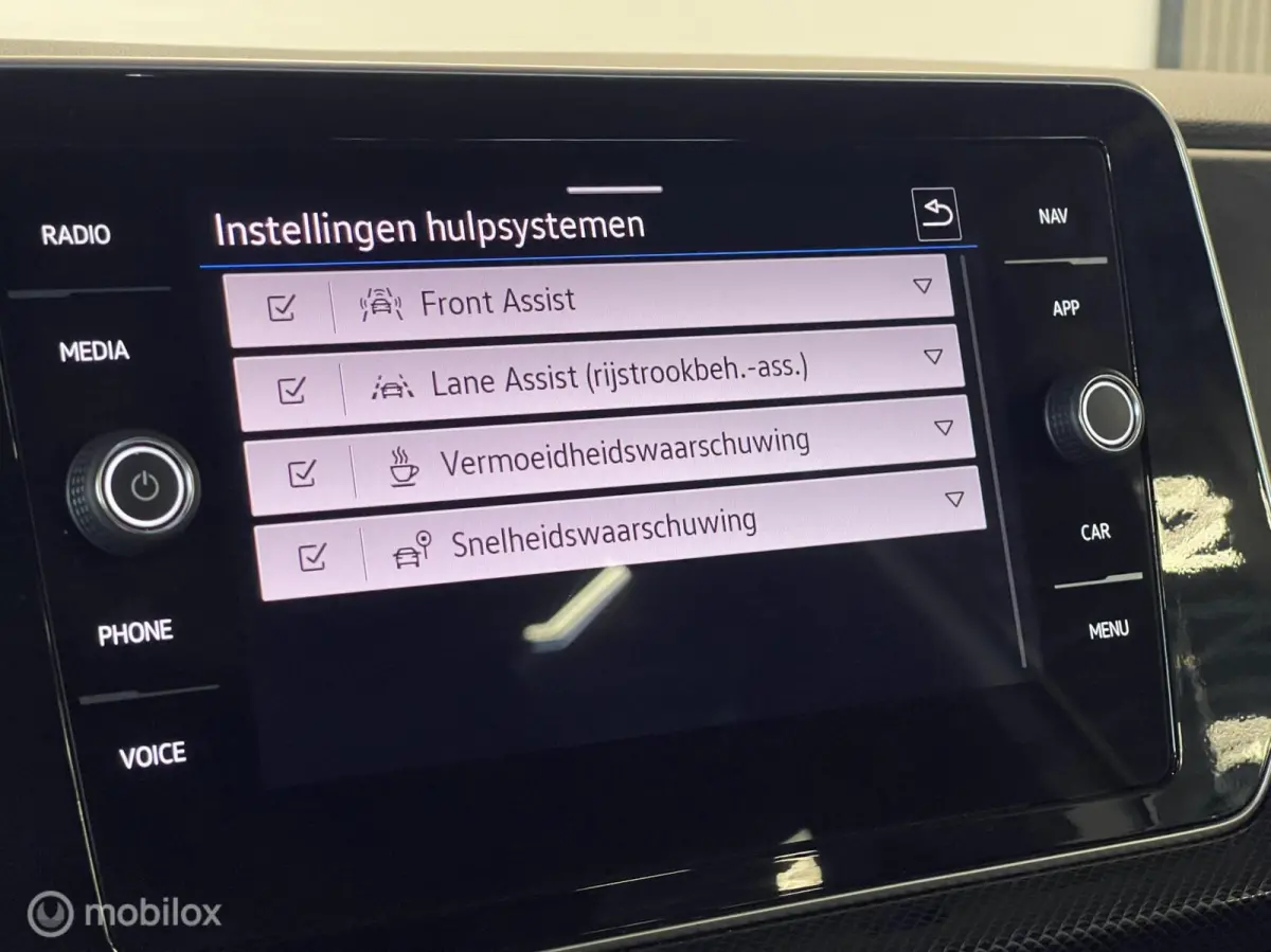 R-Line | Virtual Cockpit | Stoelverwarming | BTW-auto