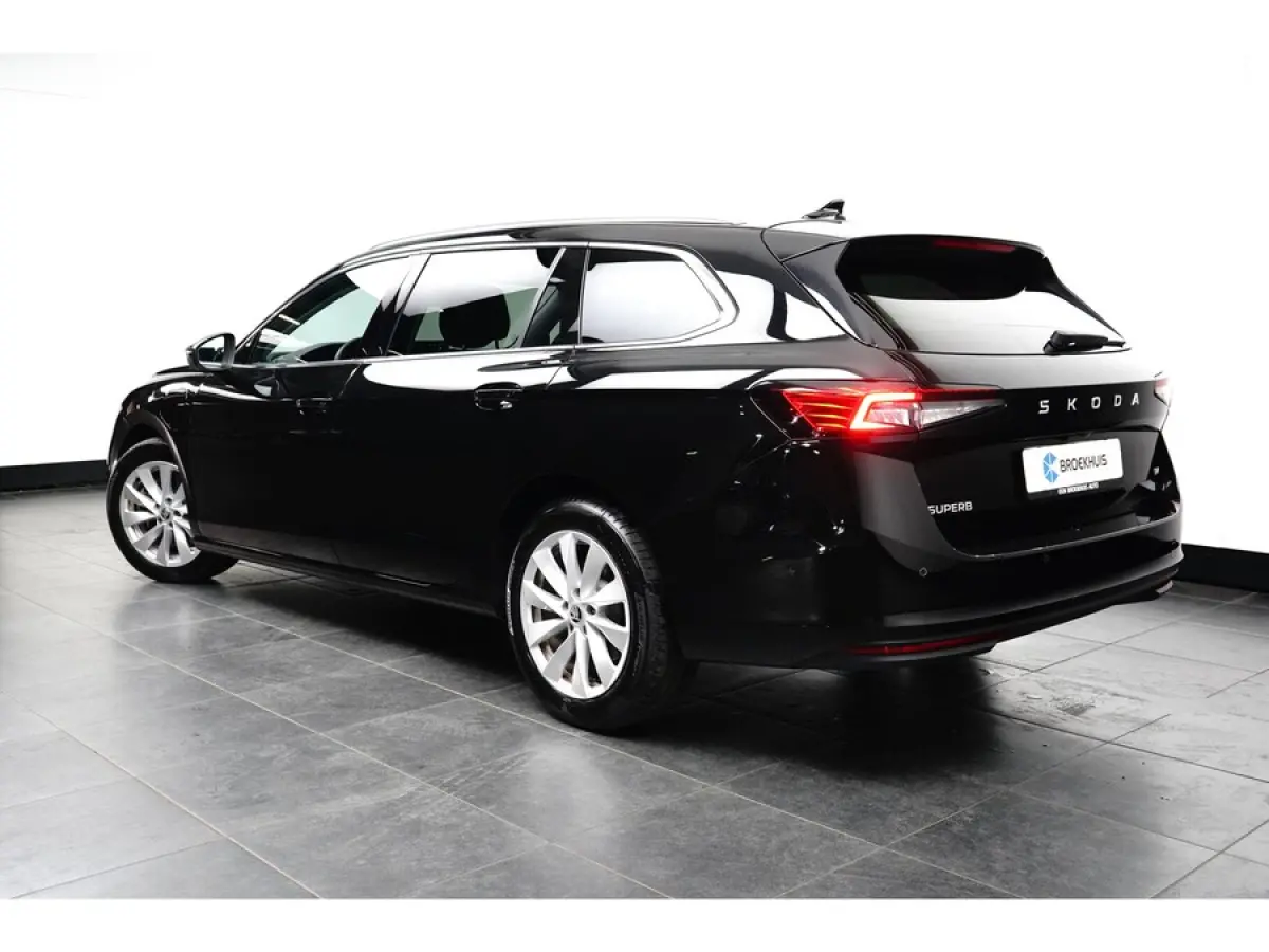 1.5 TSI iV 204PK Selection | Achteruitrijcamera | Airco (automatisch) | Cruise control adaptief met Stop&Go en stuurhulp