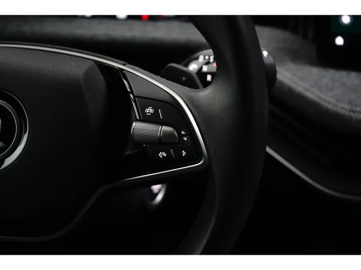 1.5 TSI iV 204PK Selection | Achteruitrijcamera | Airco (automatisch) | Cruise control adaptief met Stop&Go en stuurhulp