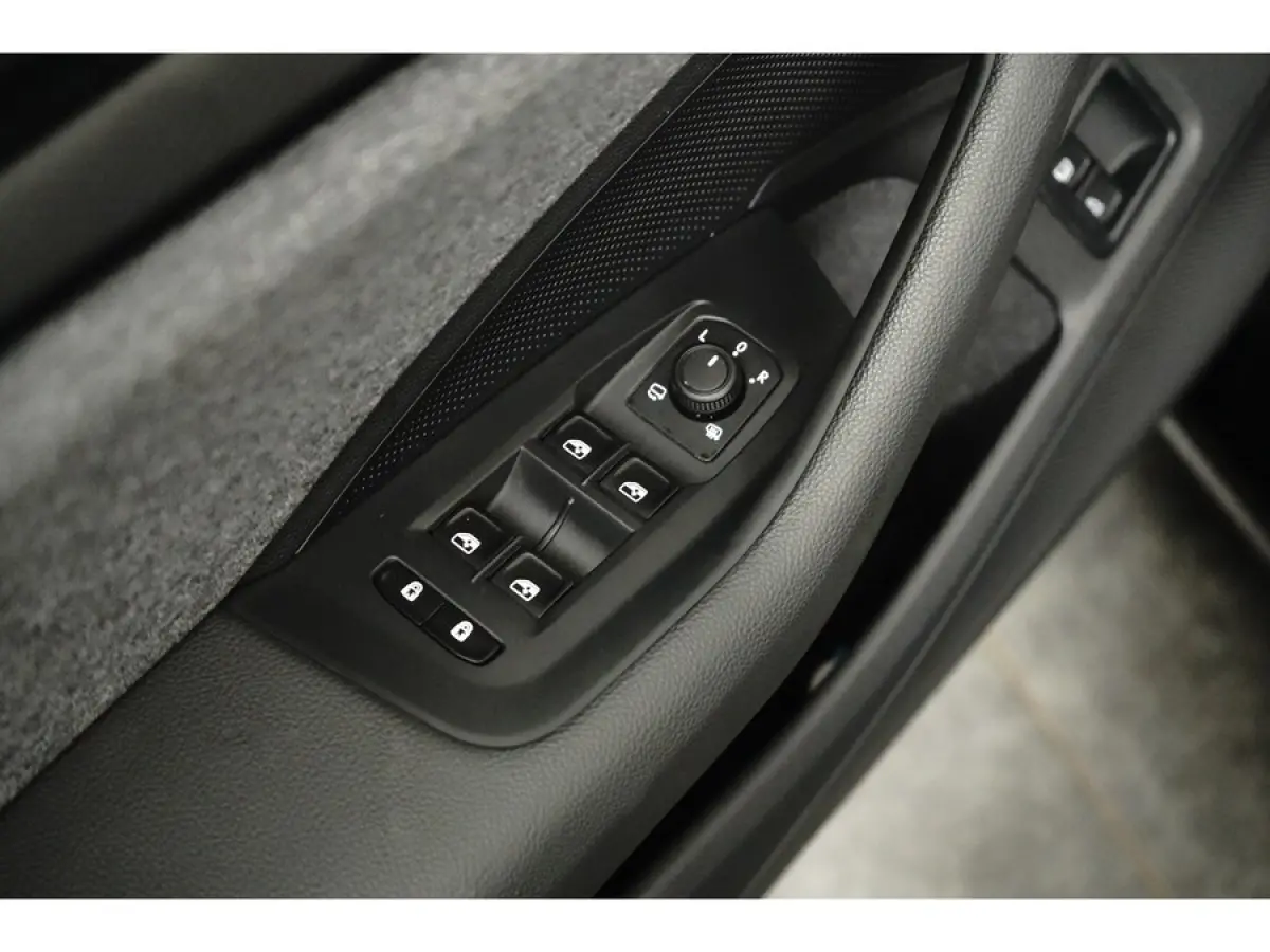 1.5 TSI iV 204PK Selection | Achteruitrijcamera | Airco (automatisch) | Cruise control adaptief met Stop&Go en stuurhulp