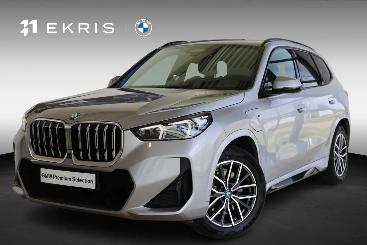 xDrive30e | M Sportpakket | Head-Up Display | SOH 97,5% | Stoelverwarming | Driving Assistant Professional