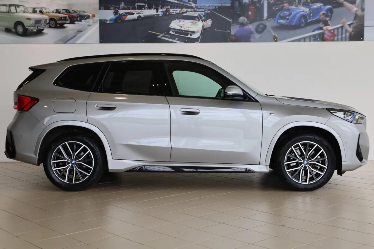 xDrive30e | M Sportpakket | Head-Up Display | SOH 97,5% | Stoelverwarming | Driving Assistant Professional
