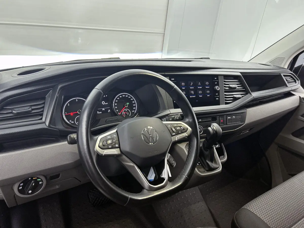 2.0 TDI L2H1 150PK | Automaat | Airco | Trekhaak | Multifunctioneel Stuurwiel | Adaptive Cruise Control | Parkeersensoren Voor + Achter | Apple/Android Carplay |