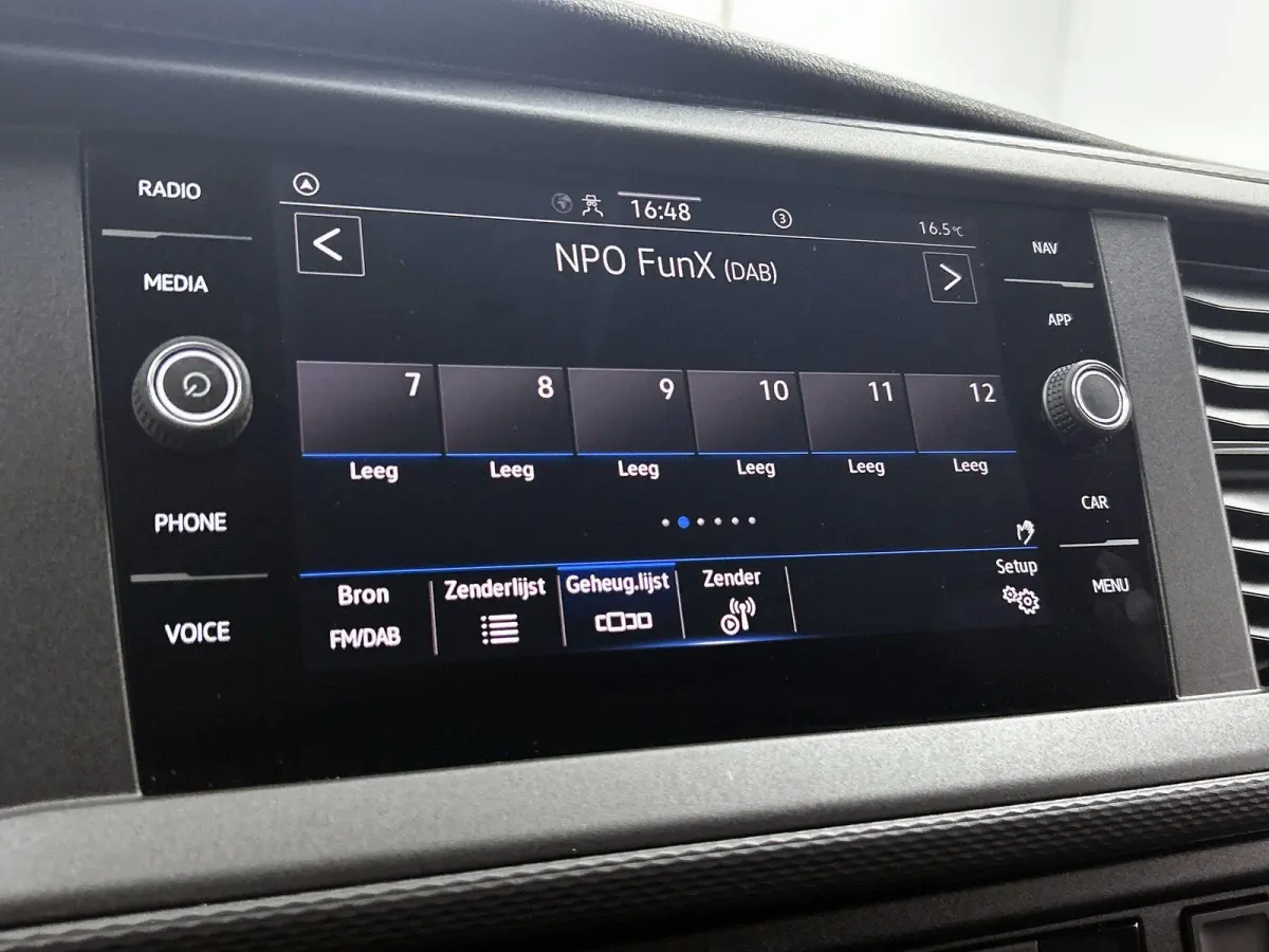 2.0 TDI L2H1 150PK | Automaat | Airco | Trekhaak | Multifunctioneel Stuurwiel | Adaptive Cruise Control | Parkeersensoren Voor + Achter | Apple/Android Carplay |