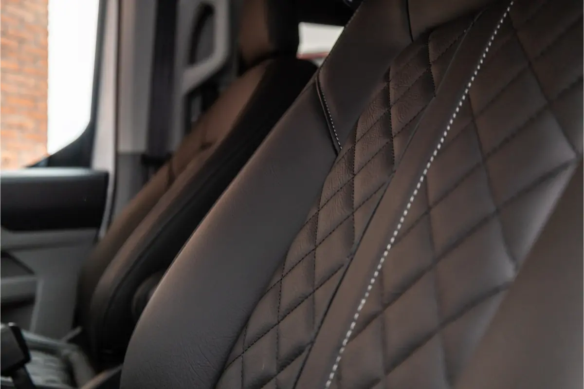 300 2.0 TDCI L2H1 Limited DC | BPM VRIJ | Dubbel Cabine | Elec schuifdeuren | ACC | Blind Spot | 360 Camera | CarPlay | Navigatie | Stoelverwarming | 5-Zitter | BPM Vrij