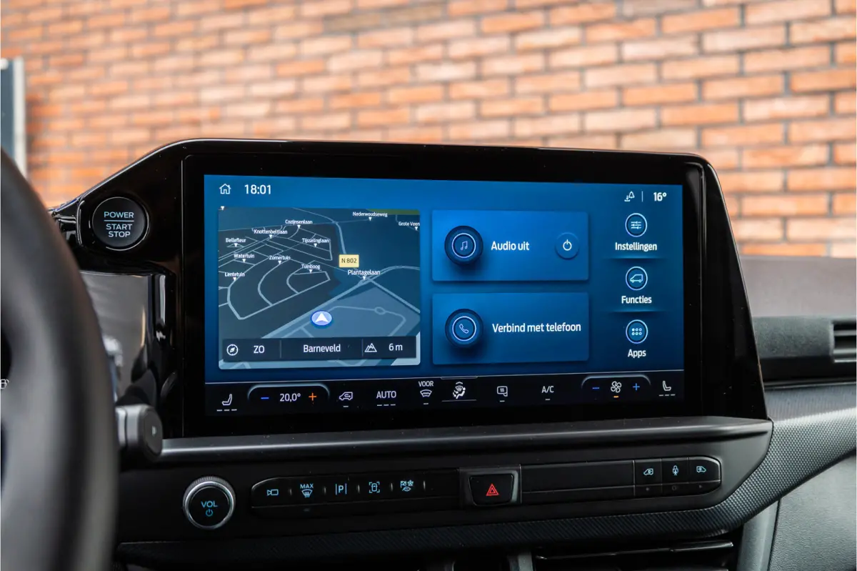 300 2.0 TDCI L2H1 Limited DC | BPM VRIJ | Dubbel Cabine | Elec schuifdeuren | ACC | Blind Spot | 360 Camera | CarPlay | Navigatie | Stoelverwarming | 5-Zitter | BPM Vrij