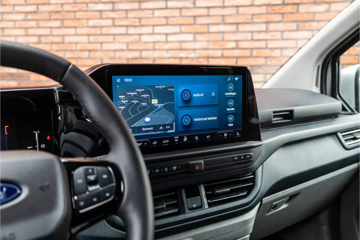 300 2.0 TDCI L2H1 Limited DC | BPM VRIJ | Dubbel Cabine | Elec schuifdeuren | ACC | Blind Spot | 360 Camera | CarPlay | Navigatie | Stoelverwarming | 5-Zitter | BPM Vrij