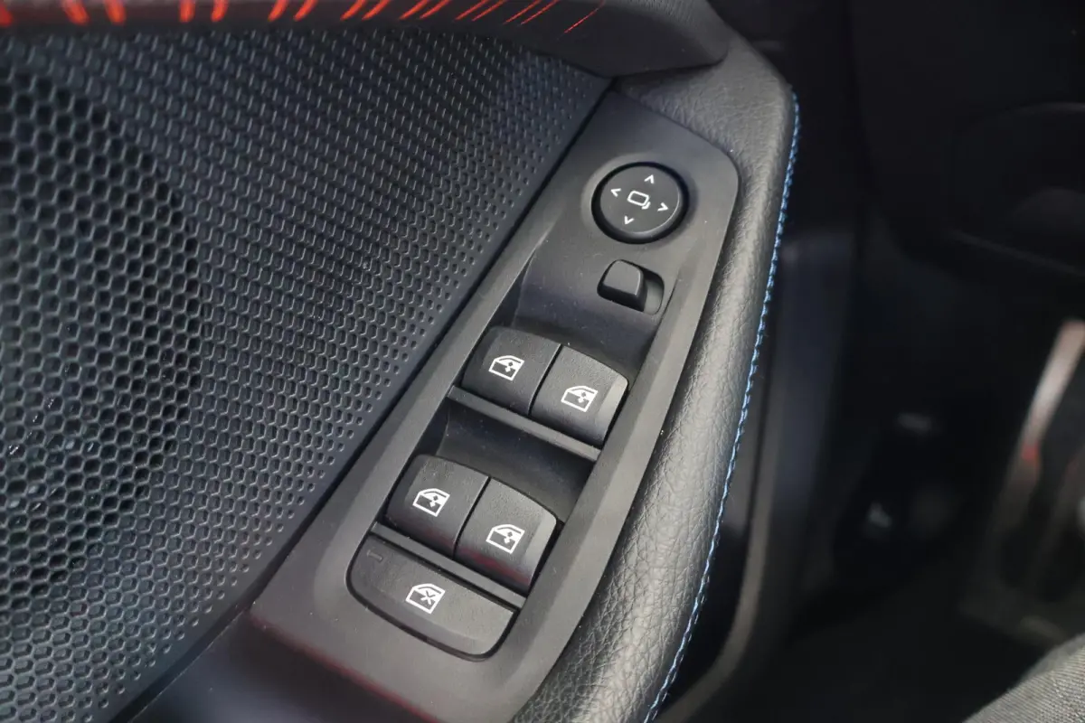 118i | M Sportpakket | Apple Carplay/Android Auto | Park Distance Control voor/achter