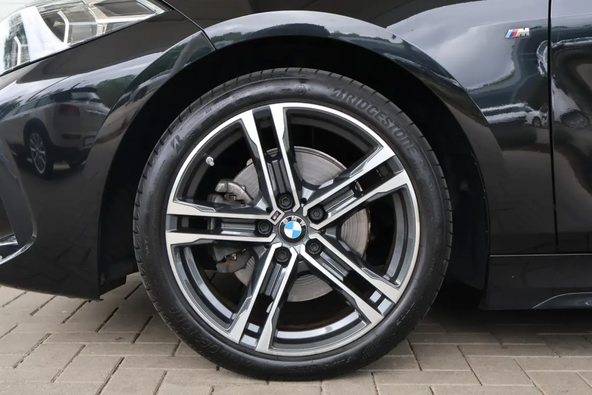 118i | M Sportpakket | Apple Carplay/Android Auto | Park Distance Control voor/achter